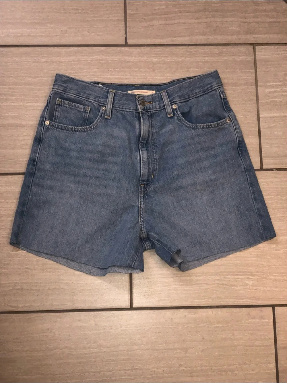 Levi Strauss Women’s High-Waisted Straight Denim Shorts- Size 31